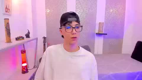 Snapshot of nikolay_gregori chatting on September 2025 04:12:01 AM online show from September 2025 04:12:01 AM