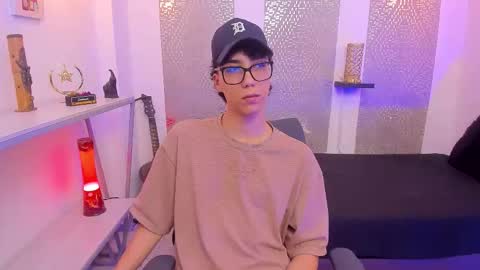 Snapshot of nikolay_gregori chatting on September 2025 04:40:02 AM online show from September 2025 04:40:02 AM