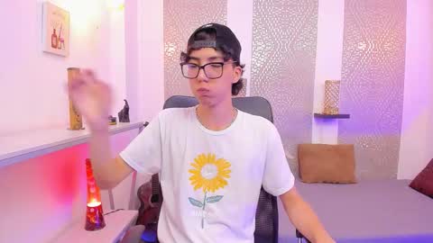 Snapshot of nikolay_gregori chatting on October 2025 04:57:02 AM online show from October 2025 04:57:02 AM