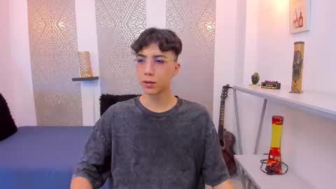    online show from October 2025 04:24:02 AM