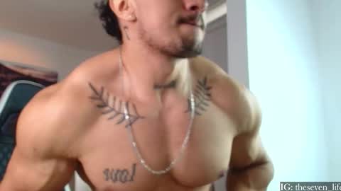 Niko online show from October 2025 09:12:02 PM