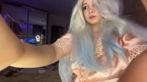 nikoli_naw online show from October 2025 09:25:02 PM