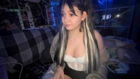 nikoli_naw online show from February 2026 08:25:02 PM