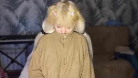 nikoli_naw online show from May 2026 09:42:02 PM