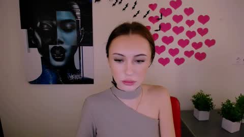 nikonara_ online show from January 2025 01:22:01 PM