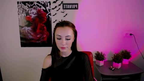 nikonara_ online show from March 2025 06:16:01 PM