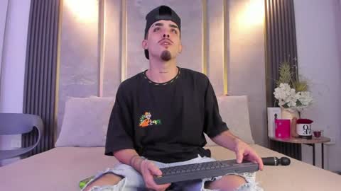 Snapshot of nikostone chatting on June 2026 04:00:02 AM Niko Stone online show from June 2026 04:00:02 AM