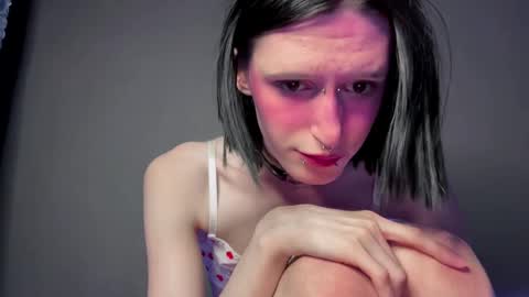 Niky online show from April 2026 08:42:02 PM