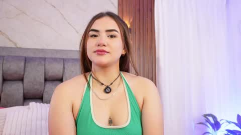 Snapshot of niky_nicole chatting on June 2026 12:10:02 PM Niky online show from June 2026 12:10:02 PM