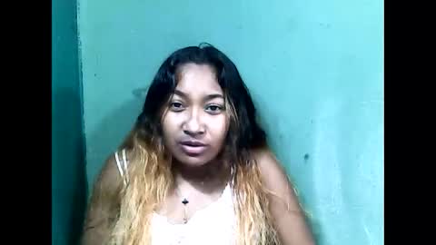 Snapshot of nilaina330940 chatting on June 2026 05:31:02 AM nilaina330940 online show from June 2026 05:31:02 AM