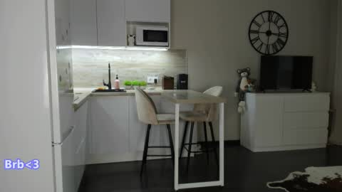 Bella online show from October 2025 11:40:01 AM