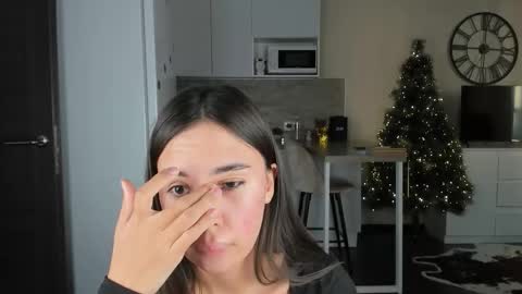 Bella online show from December 2025 09:25:01 AM