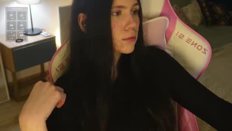 Jennet online show from February 2025 03:27:01 PM