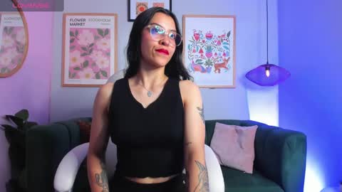 Snapshot of nina__dixon chatting on February 2025 08:10:01 PM Nina online show from February 2025 08:10:01 PM