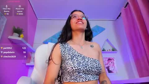 Snapshot of nina__dixon chatting on March 2025 04:41:02 AM Nina online show from March 2025 04:41:02 AM