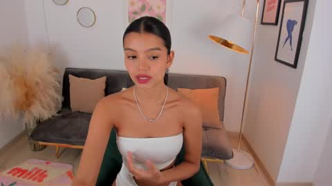 NINA online show from February 2025 07:13:01 PM