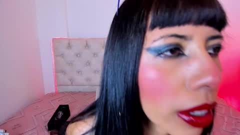 Nina Fox  online show from January 2026 03:50:01 PM