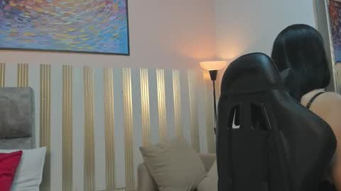 nina_glow_ online show from March 2026 11:27:01 AM