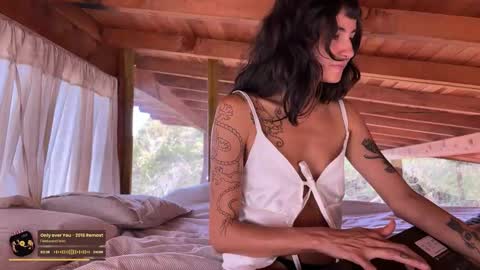 Nina.  online show from October 2025 09:36:01 PM