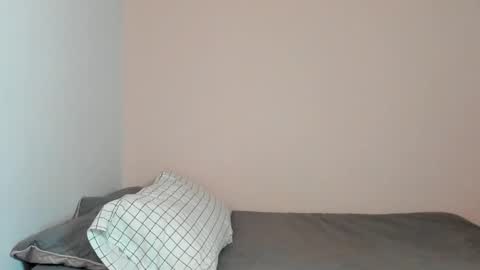  Nina  online show from December 2025 05:18:02 PM