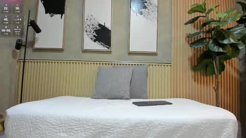 NINA online show from September 2025 12:09:01 PM