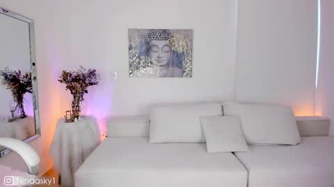    online show from February 2025 12:47:01 PM