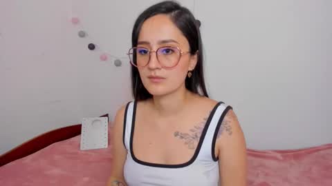 Snapshot of ninabryon1 chatting on October 2025 01:36:03 PM Nina online show from October 2025 01:36:03 PM