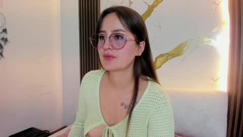 Nina online show from June 2026 06:31:01 PM