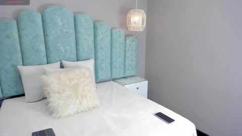 Nina  online show from January 2026 03:08:02 AM