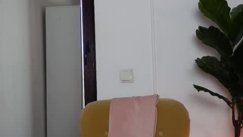 NinaCrystal online show from November 2025 08:26:02 AM