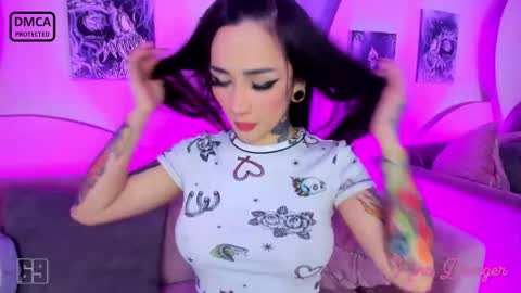  Heyyy guys Im Ninas crazy  online show from December 2024 01:06:01 PM