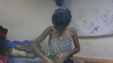 ninaeaa online show from December 2025 03:27:02 AM