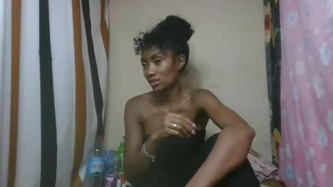 ninaeaa online show from December 2025 06:01:02 PM