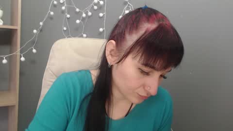 ninaflawlees online show from January 2026 01:04:01 PM