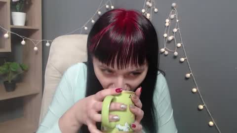 ninaflawlees online show from February 2026 12:59:02 PM