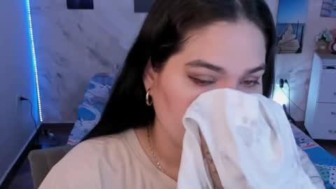 Snapshot of ninafuentes2x chatting on May 2026 04:08:01 AM NinaFuentes online show from May 2026 04:08:01 AM