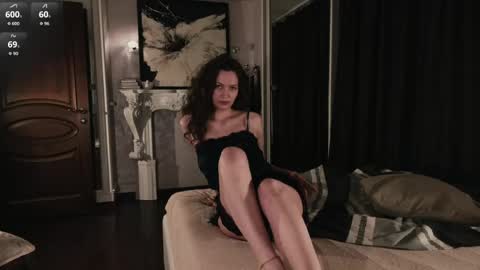 Nina online show from April 2026 07:04:02 PM