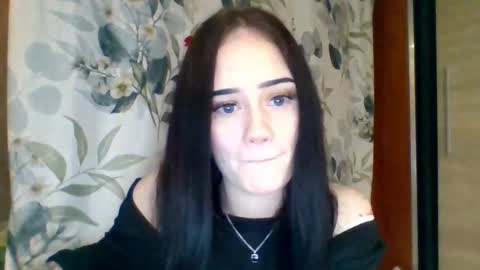 Nina online show from December 2025 10:36:02 PM