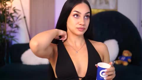 Ninna online show from November 2025 07:23:02 PM