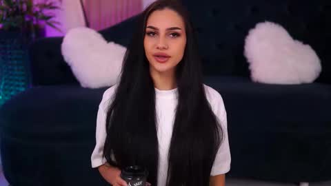 Ninna online show from November 2025 07:35:02 PM