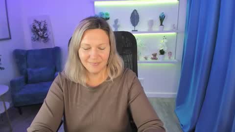 ninastarle online show from September 2025 11:32:01 AM