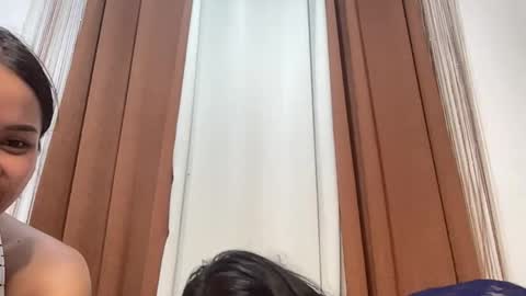 nini_luvskorn online show from May 2026 12:25:02 PM