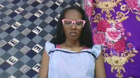 ninie246746 online show from April 2026 06:18:01 AM