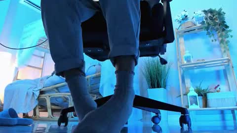 Nita online show from October 2025 06:36:01 PM