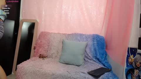 Niuk online show from March 2025 02:18:02 PM