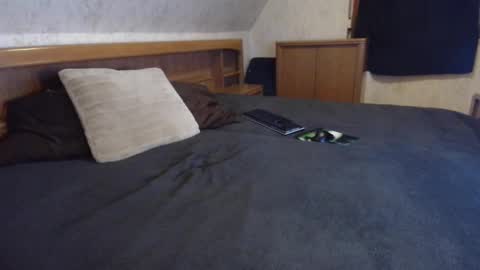 nixan85 online show from January 2026 06:07:01 AM