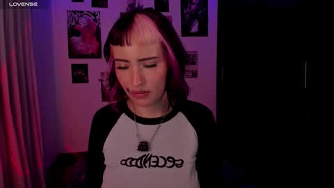 Nixxie  online show from March 2026 04:40:01 AM