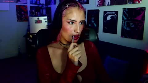 Snapshot of nixxie_ chatting on May 2026 03:13:01 AM Nixxie online show from May 2026 03:13:01 AM