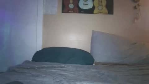 Leah online show from October 2025 04:31:02 AM