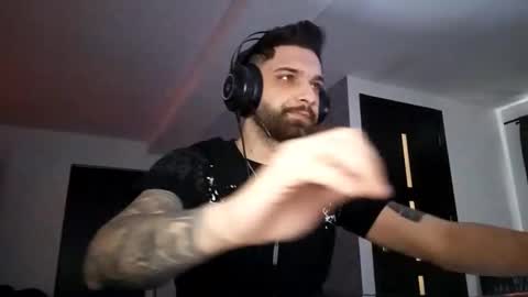 no_name_n33d online show from February 2025 09:00:02 AM